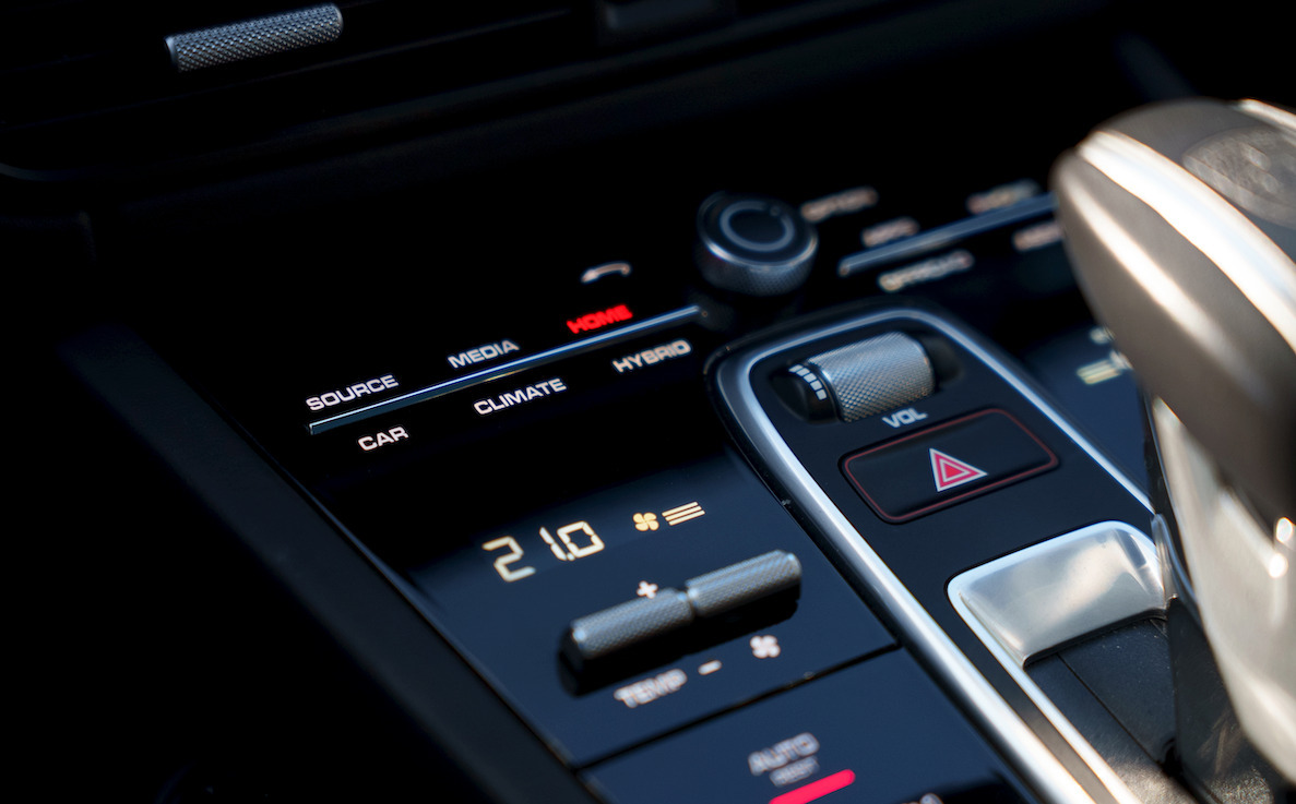 Hvid Porsche Cayenne Turbo S fra 2019