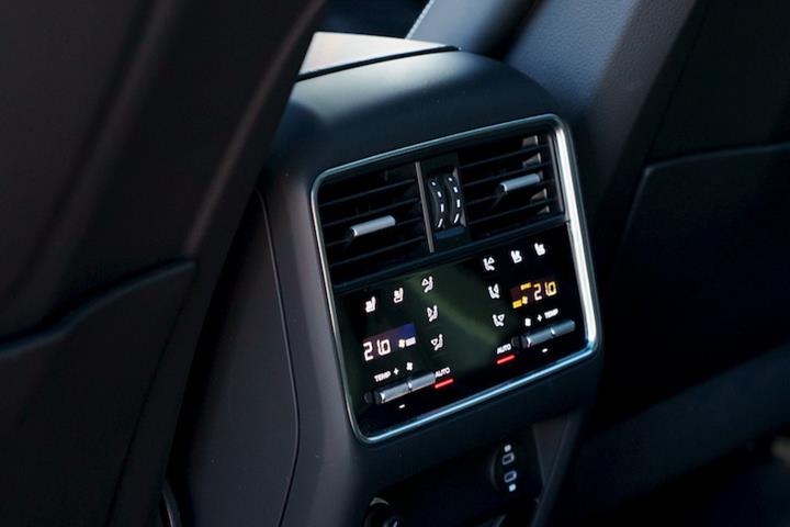 Hvid Porsche Cayenne Turbo S fra 2019
