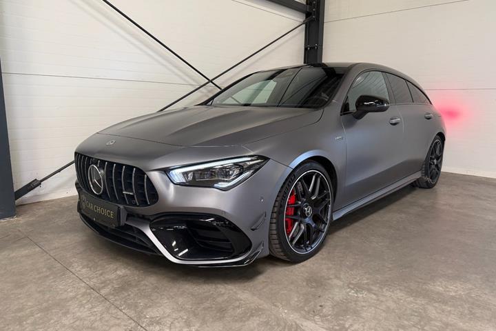 Grå Mercedes CLA45 fra 2021