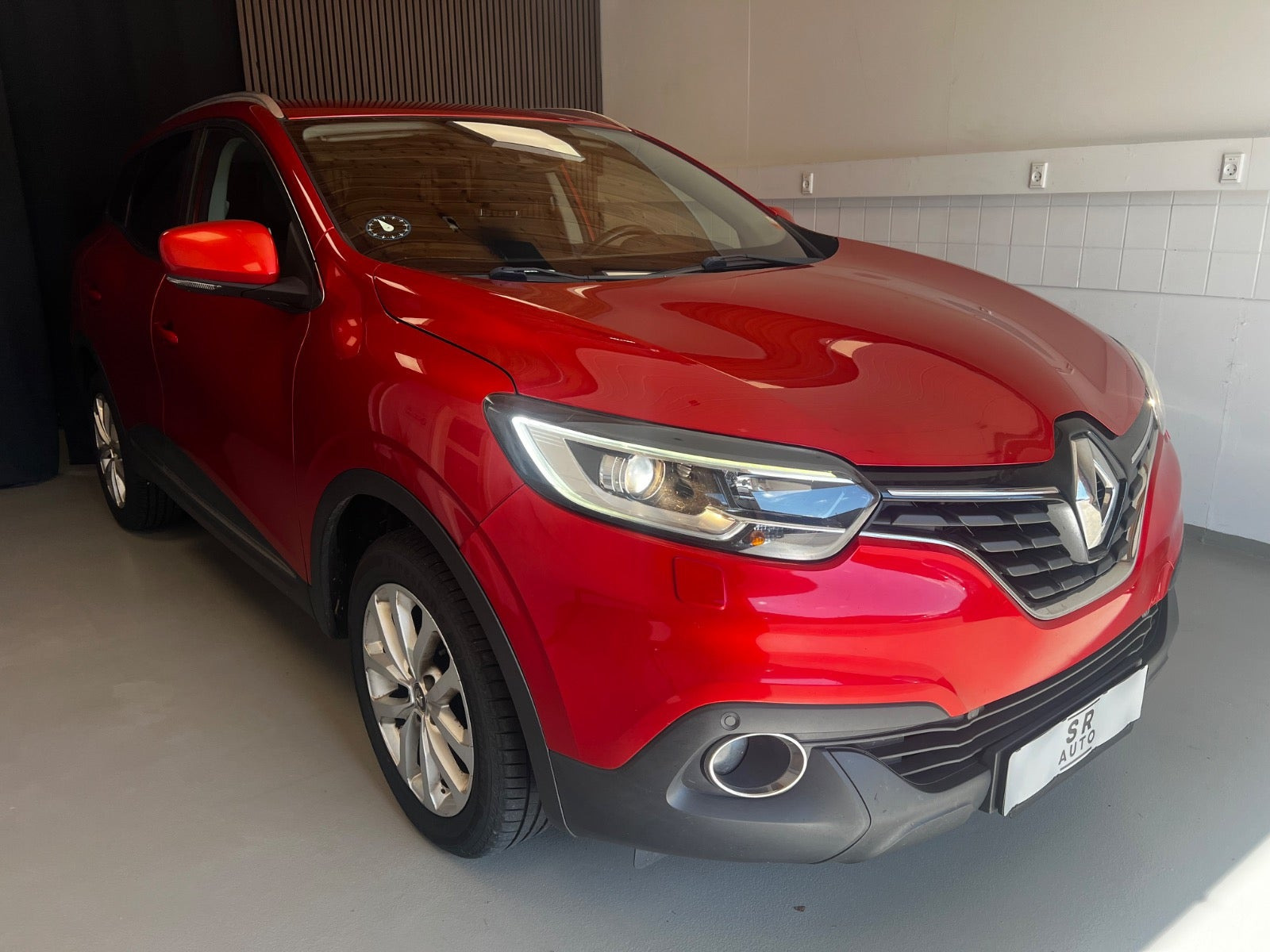 Grå Renault Kadjar fra 2015