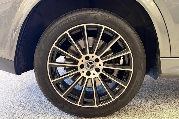 Sølv Mercedes GLE350 d fra 2019