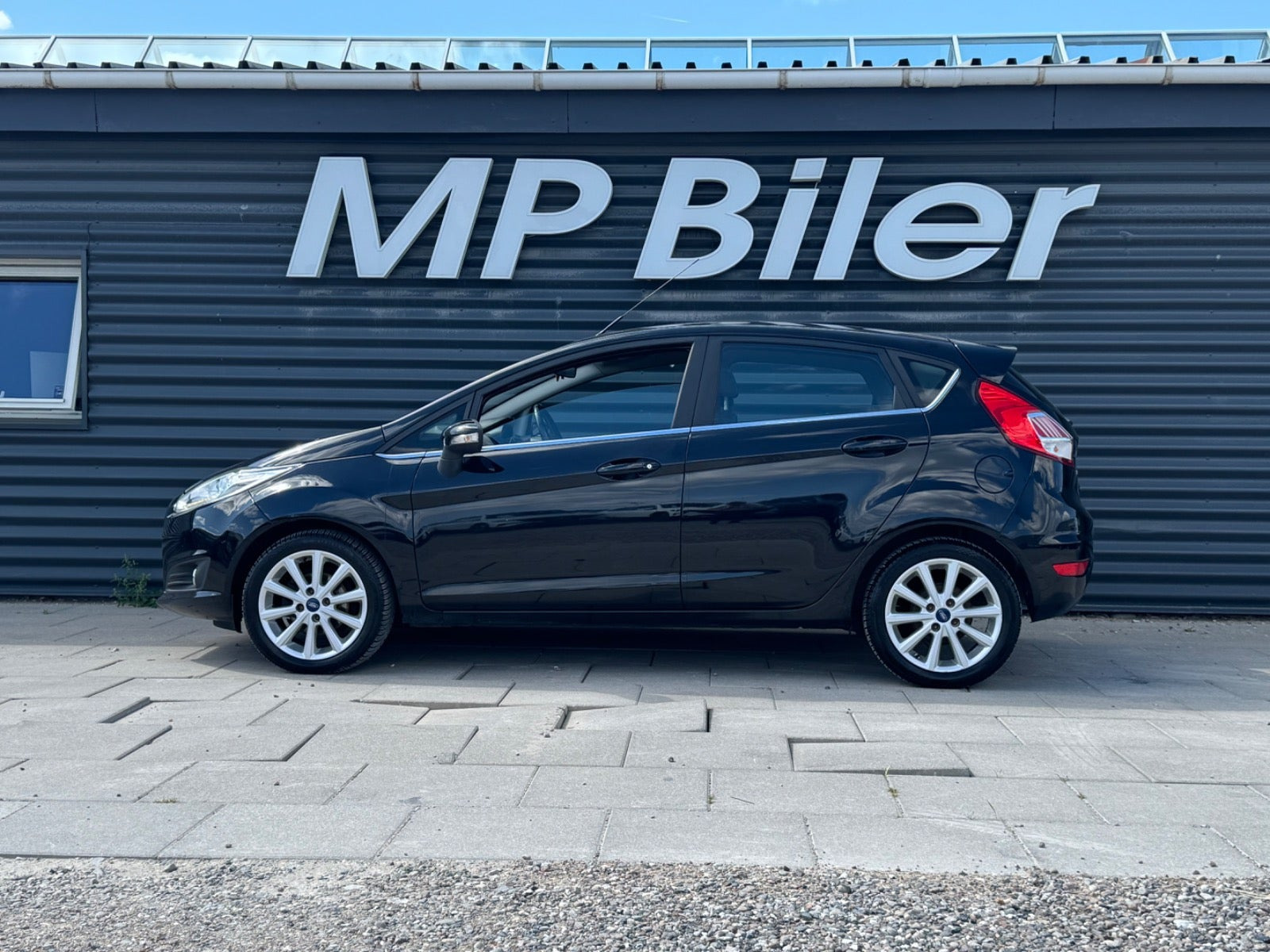Sort Ford Fiesta fra 2016