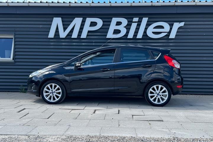 Sort Ford Fiesta fra 2016