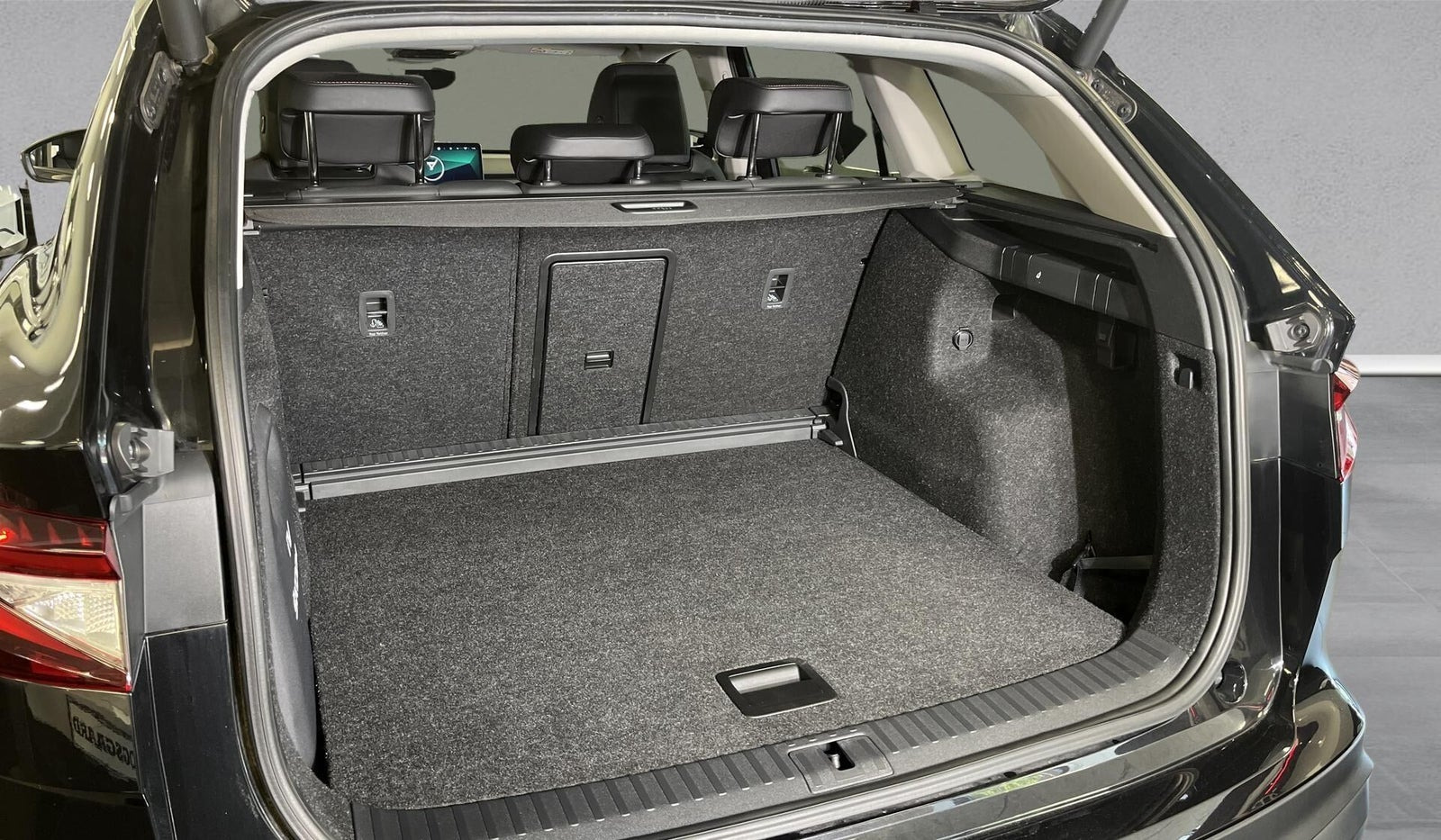Sort Skoda Enyaq fra 2023