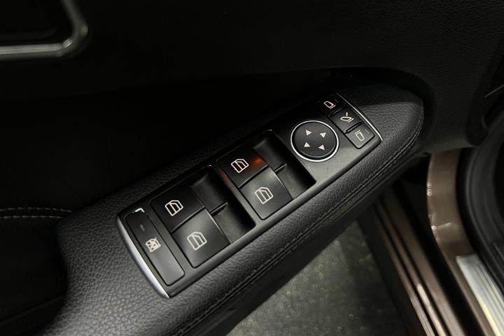 undefined Mercedes E220 fra 2014