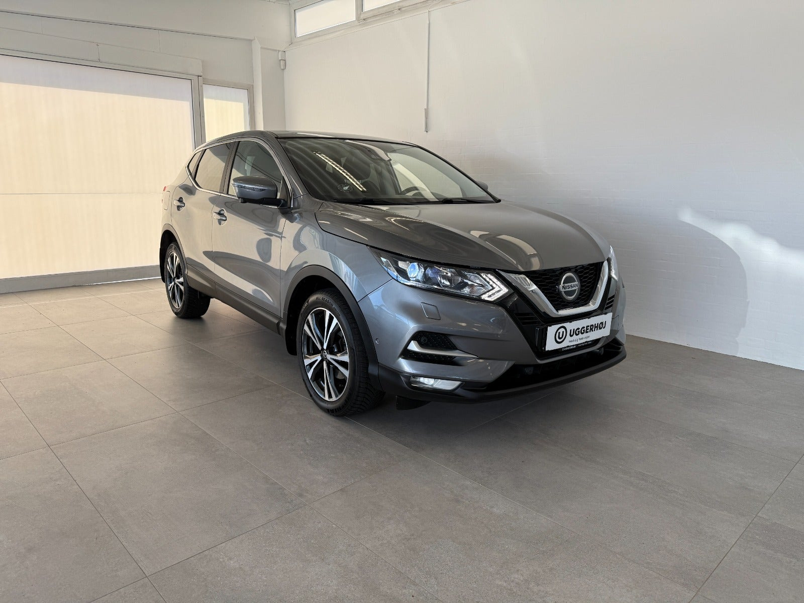 Grå Nissan Qashqai fra 2019