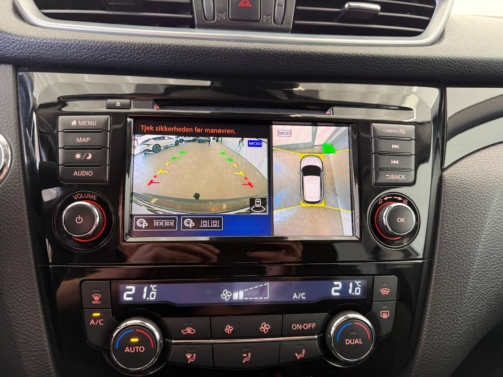 Grå Nissan Qashqai fra 2019