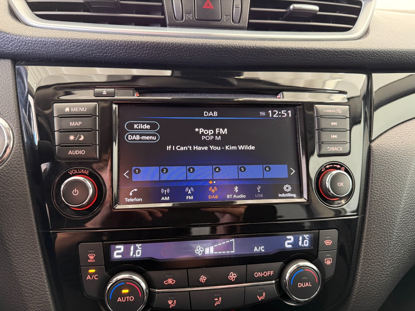 Grå Nissan Qashqai fra 2019