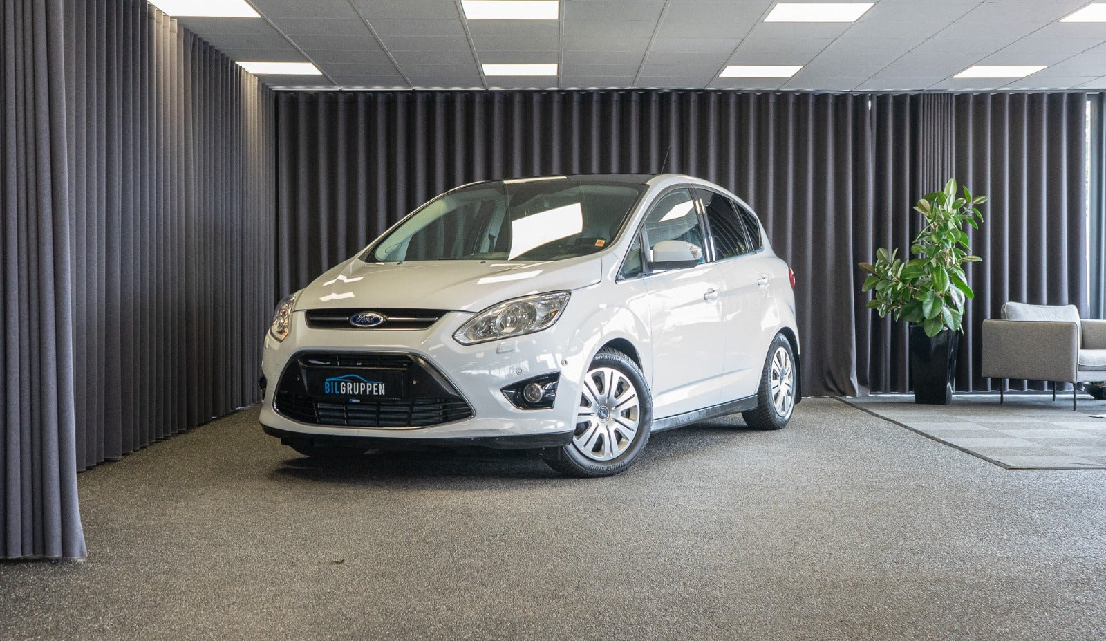 Hvid Ford C-MAX fra 2014