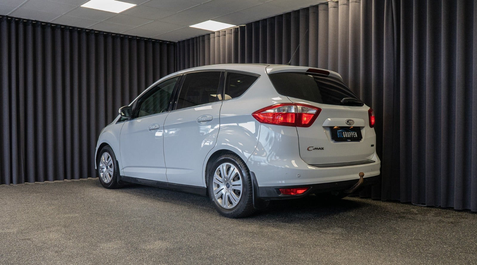 Hvid Ford C-MAX fra 2014