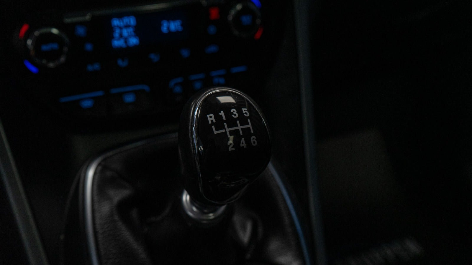 Hvid Ford C-MAX fra 2014