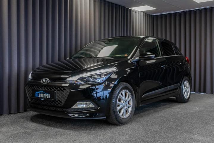 Sort Hyundai i20 fra 2017
