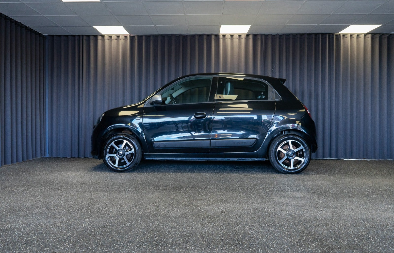 Sort Renault Twingo fra 2016