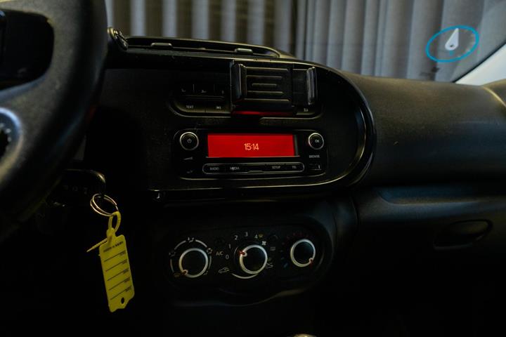 Sort Renault Twingo fra 2016