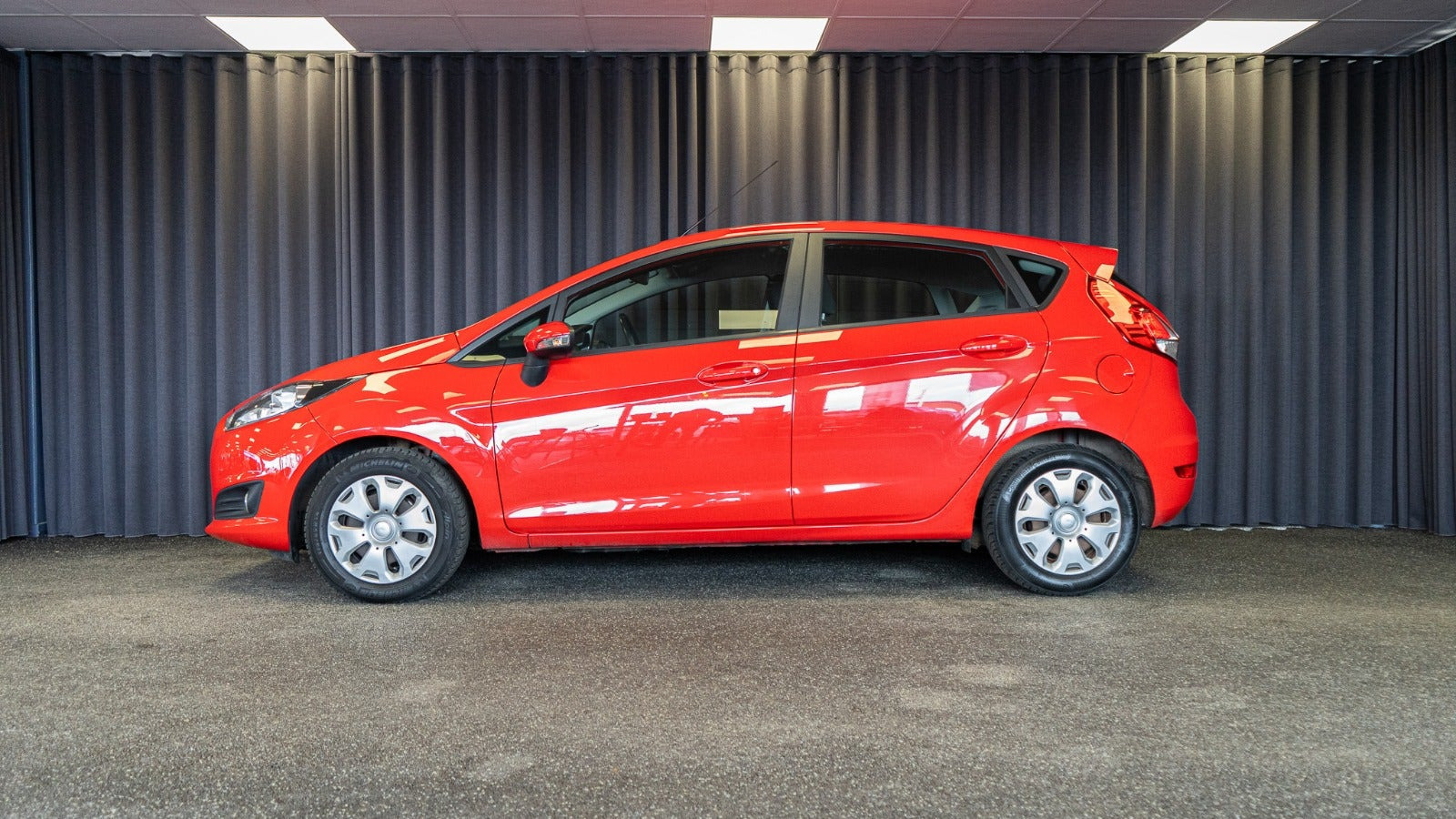 Rød Ford Fiesta fra 2017