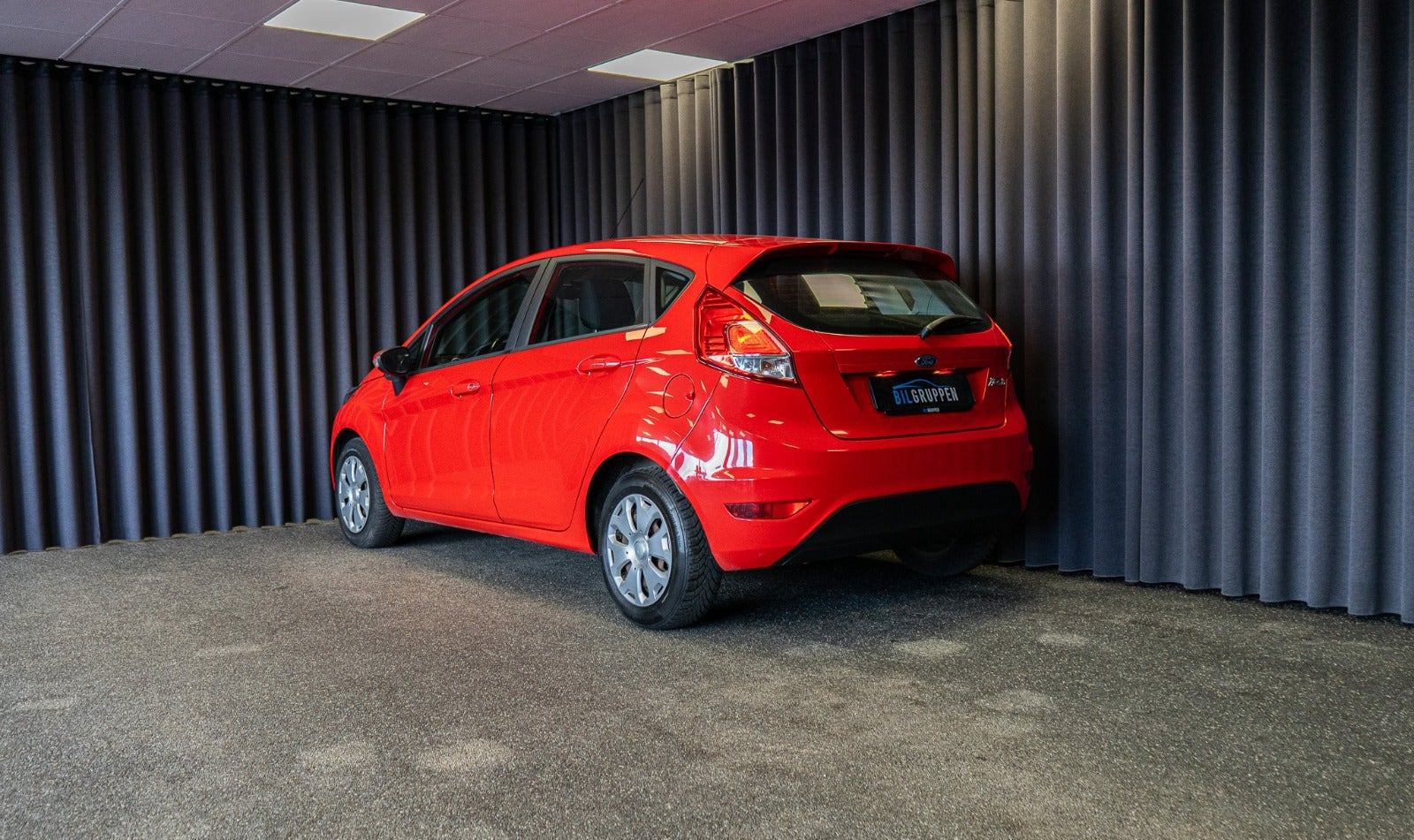 Rød Ford Fiesta fra 2017