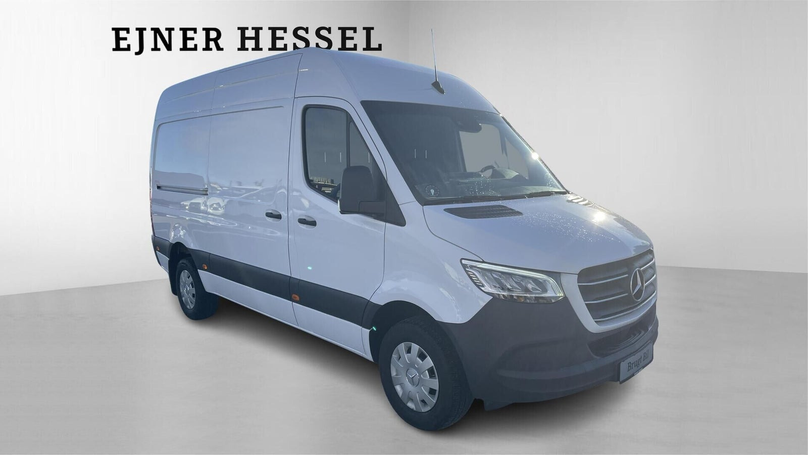 Hvid Mercedes Sprinter 317 fra 2023