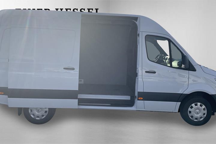 Hvid Mercedes Sprinter 317 fra 2023
