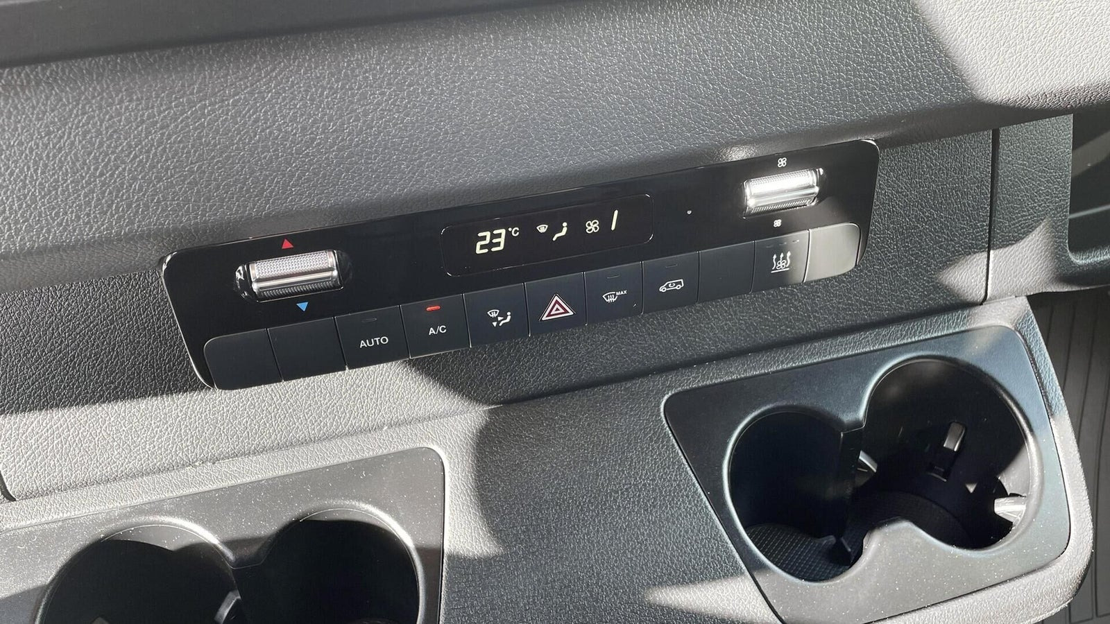 Hvid Mercedes Sprinter 317 fra 2023