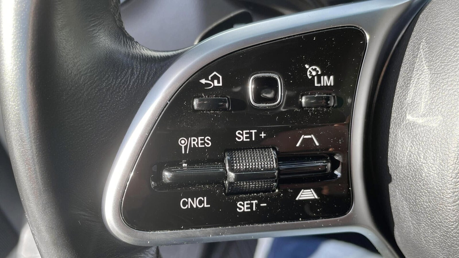Hvid Mercedes Sprinter 317 fra 2023