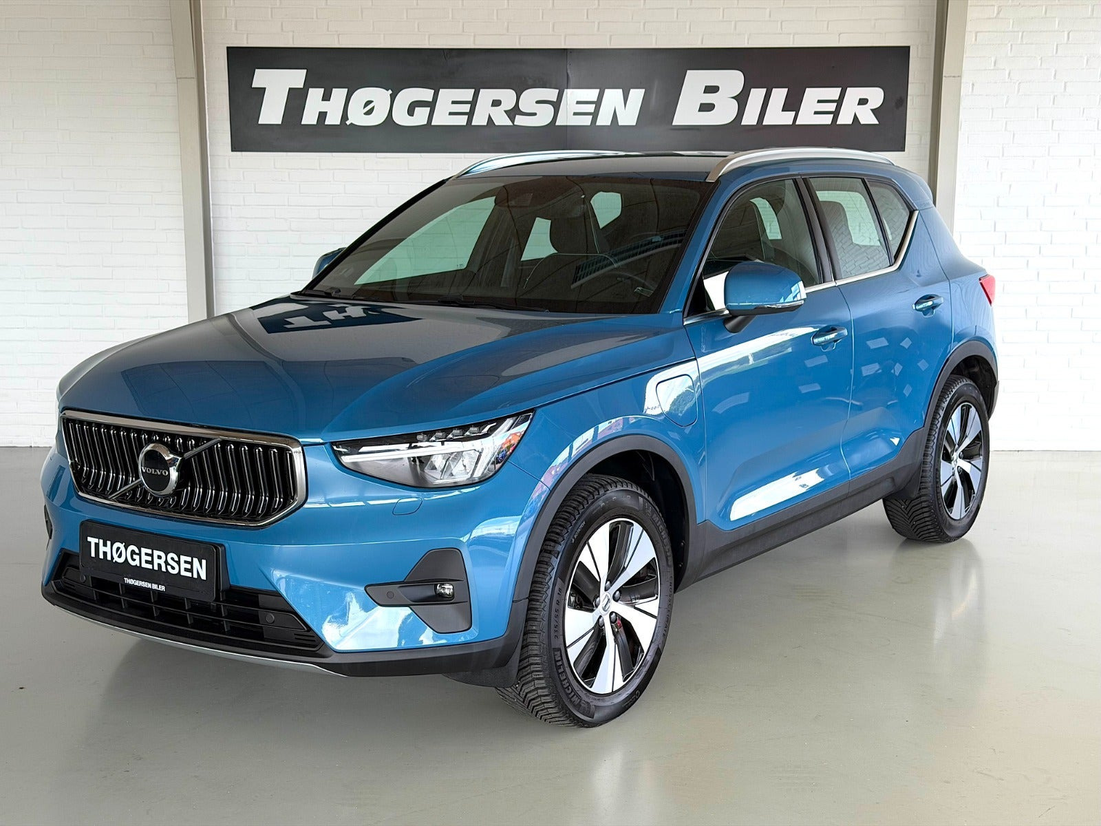 Sort Volvo XC40 fra 2023