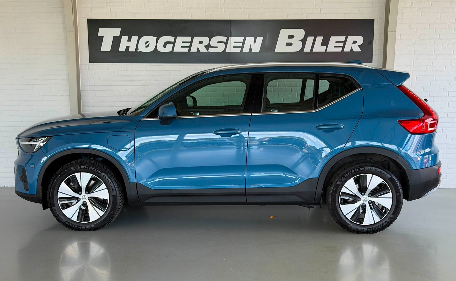 Sort Volvo XC40 fra 2023