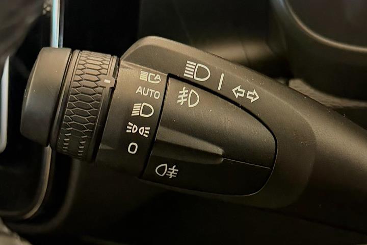 Sort Volvo XC40 fra 2023