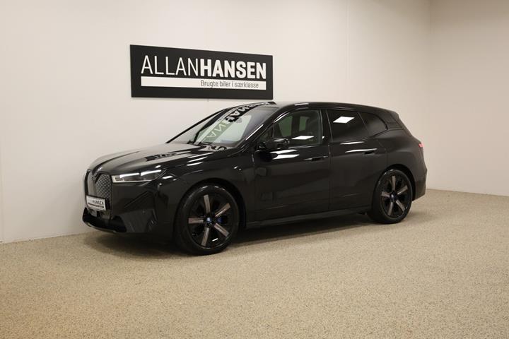 Sort BMW iX fra 2023