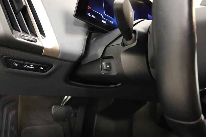 Sort BMW iX fra 2023