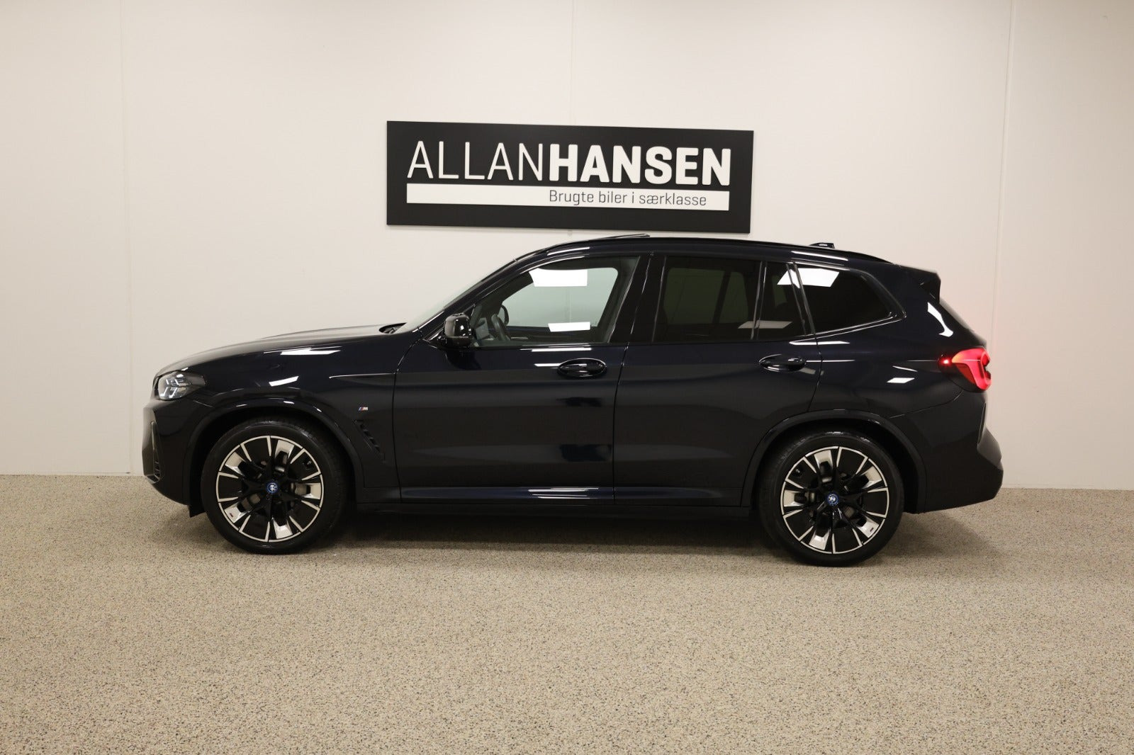 Sort BMW iX3 fra 2022