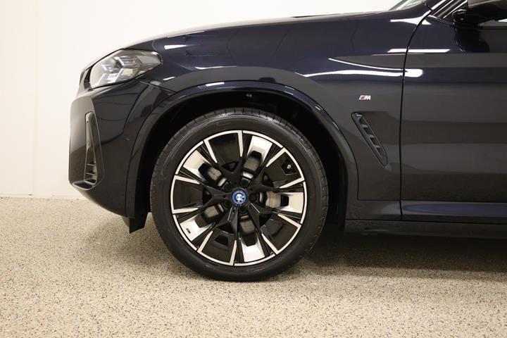 Sort BMW iX3 fra 2022