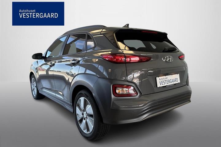 Grå Hyundai Kona fra 2021