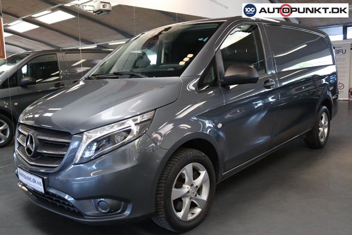 Sort Mercedes Vito 119 fra 2018