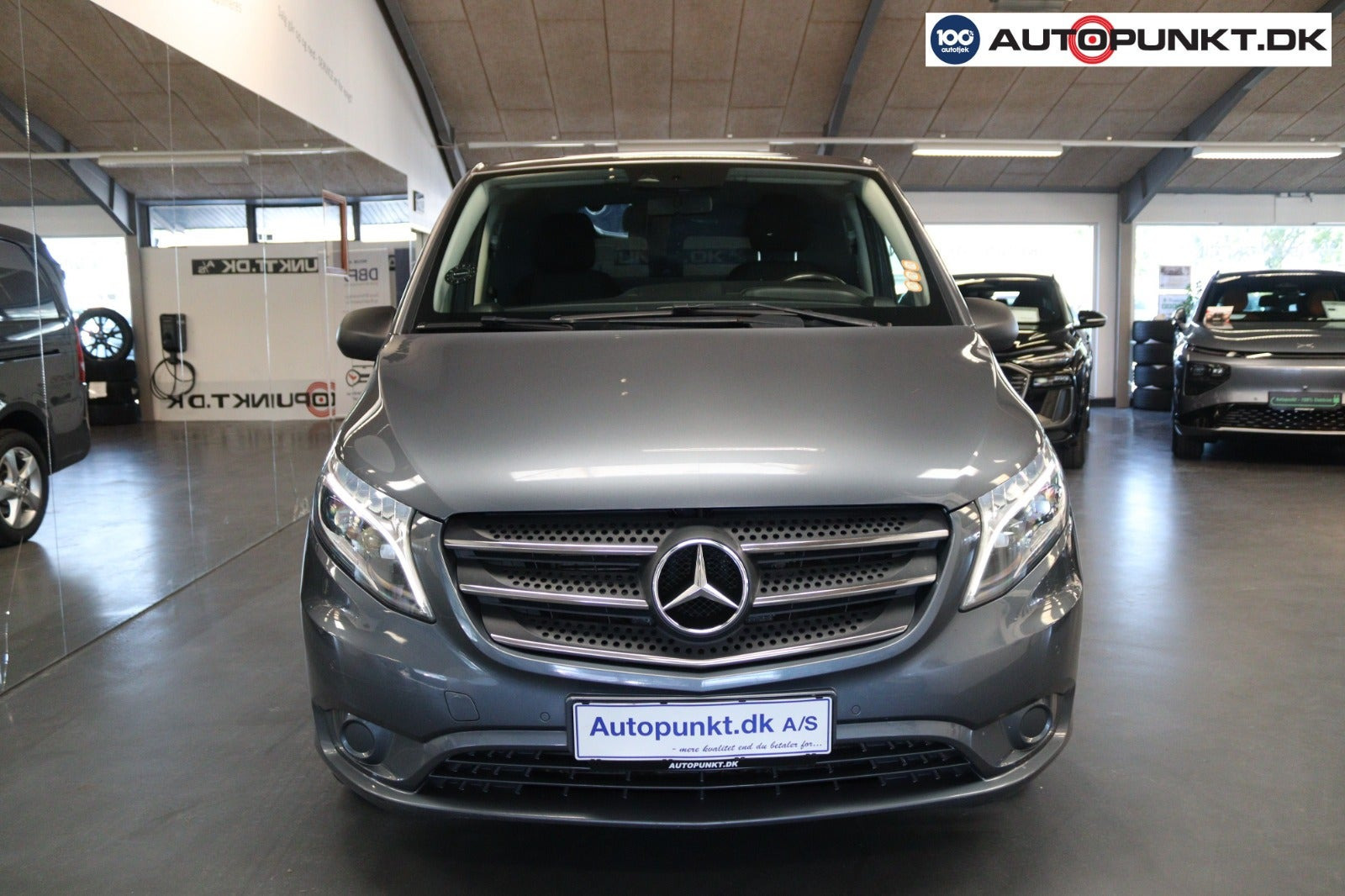 Sort Mercedes Vito 119 fra 2018
