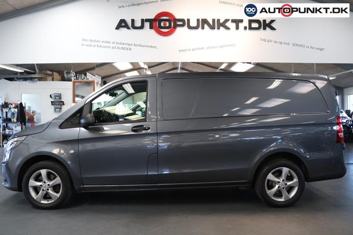 Sort Mercedes Vito 119 fra 2018