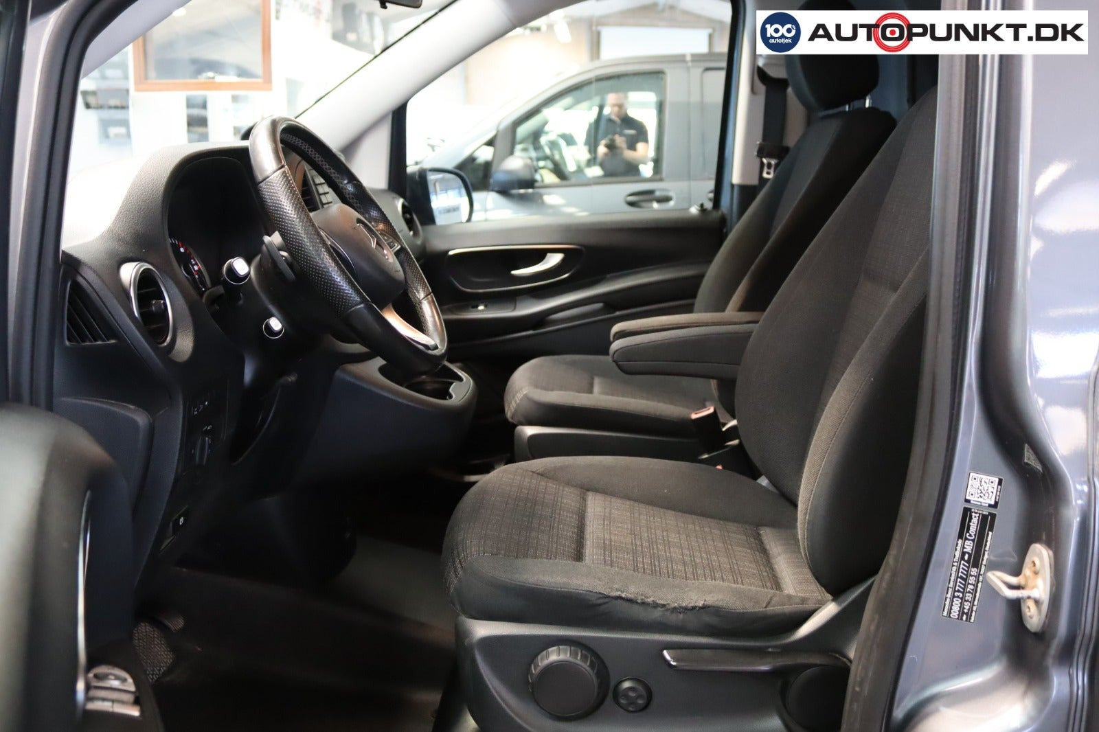 Sort Mercedes Vito 119 fra 2018