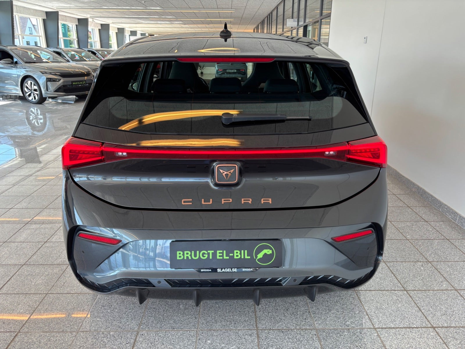 Grå Cupra Born fra 2024