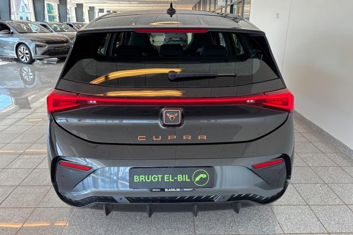 Grå Cupra Born fra 2024