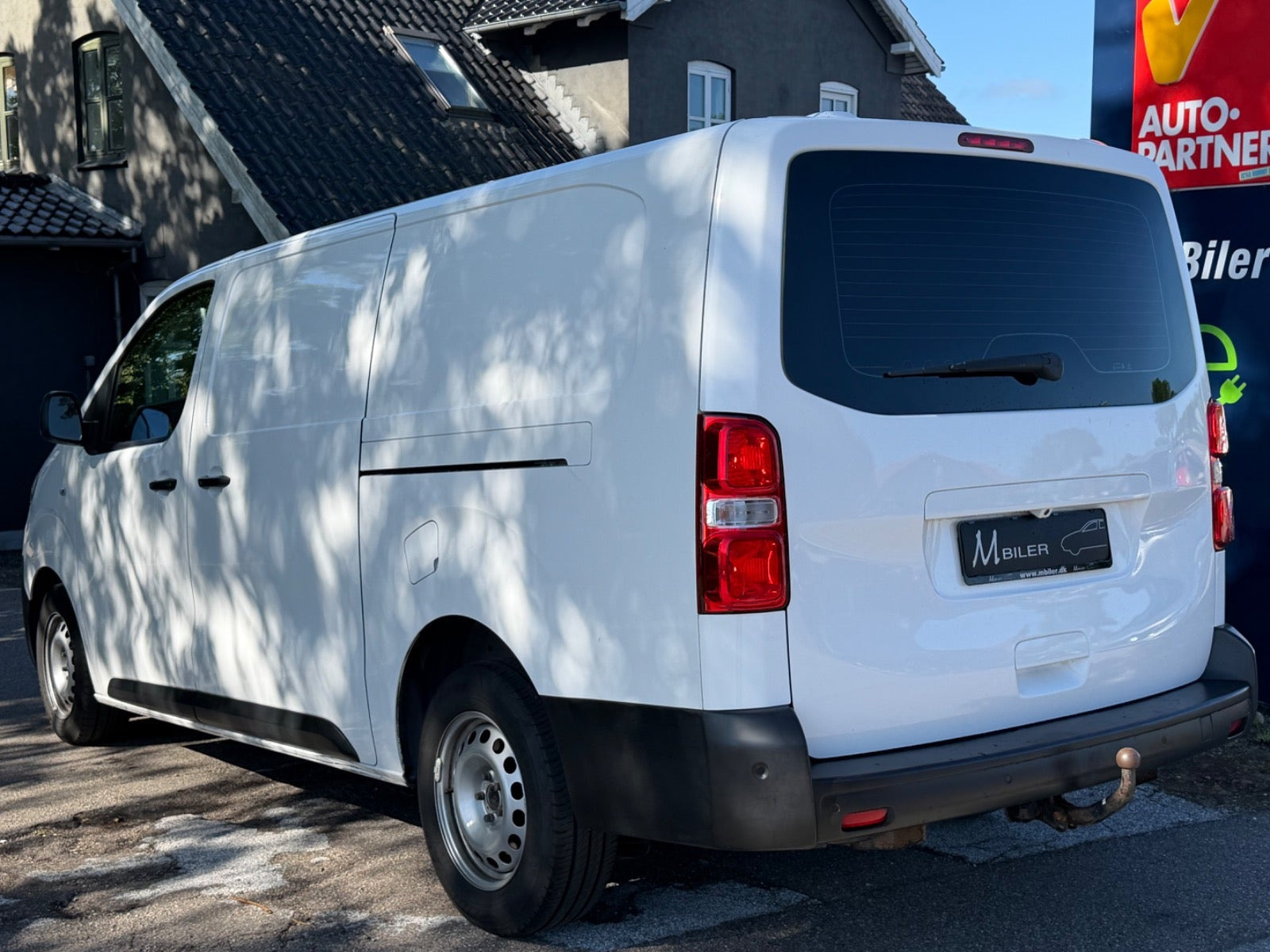 Hvid Toyota ProAce fra 2020