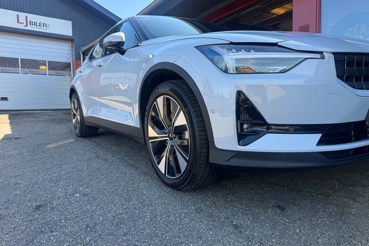 Hvid Polestar 2 fra 2023