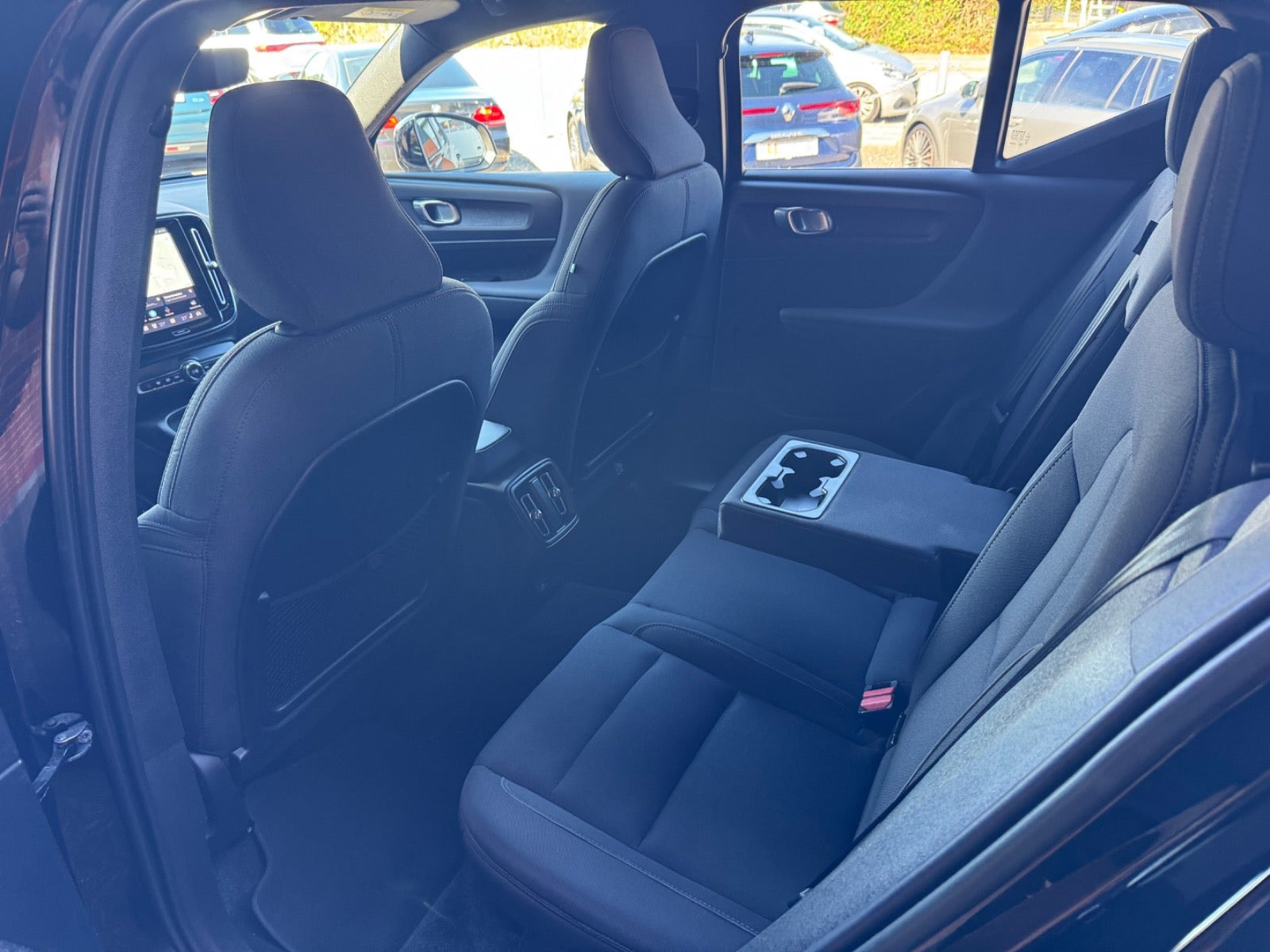 Sort Volvo XC40 fra 2023