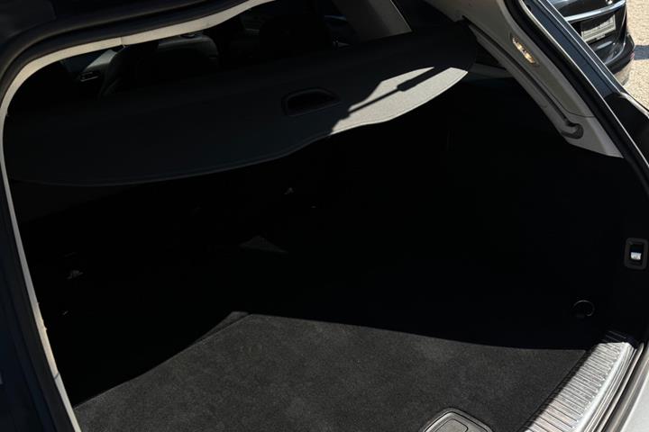 Grå Mercedes C220 d fra 2017