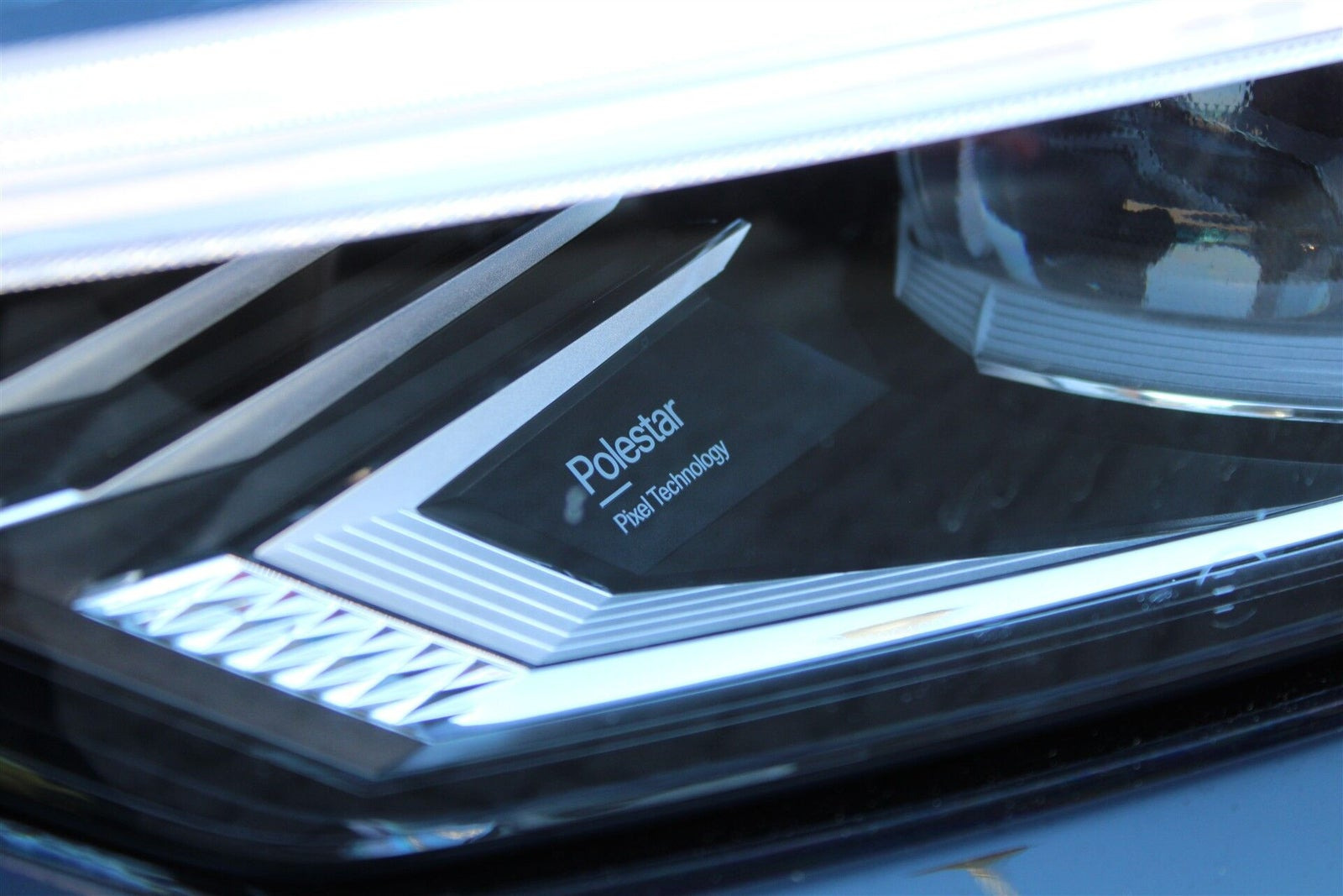 Sort Polestar 2 fra 2024