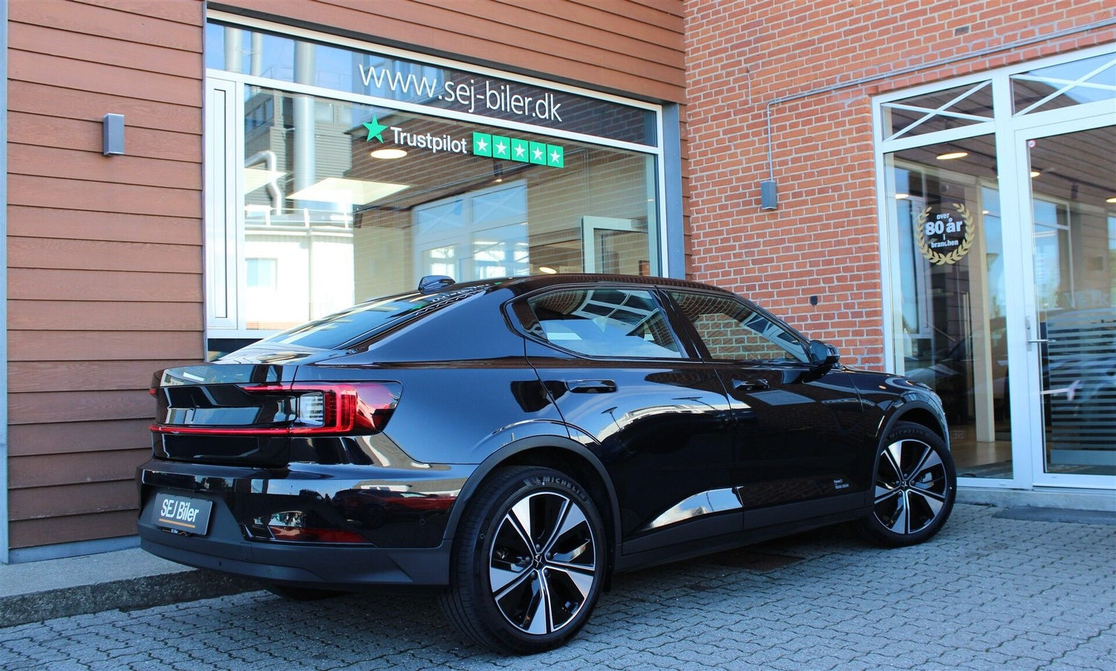 Sort Polestar 2 fra 2024