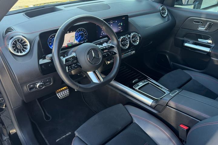 Sort Mercedes EQA250+ fra 2024