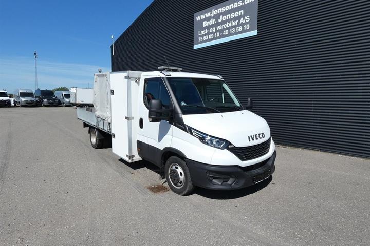 Hvid Iveco Daily fra 2021