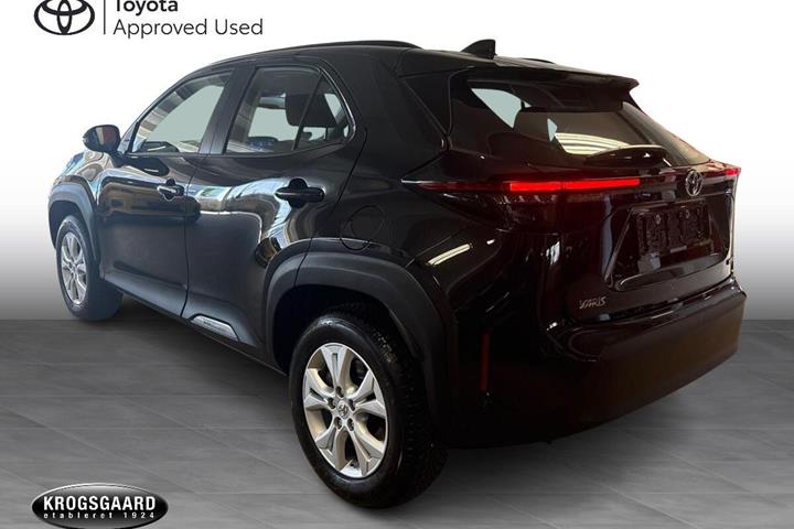 Sort Toyota Yaris Cross fra 2022