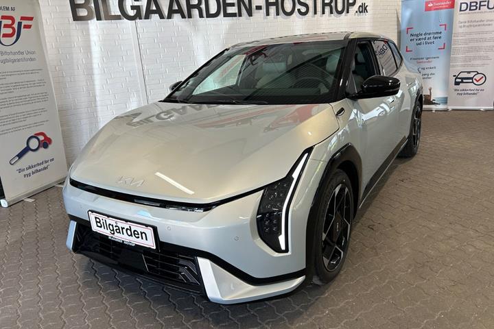 Sølv Kia EV4 fra 2026 set udefra