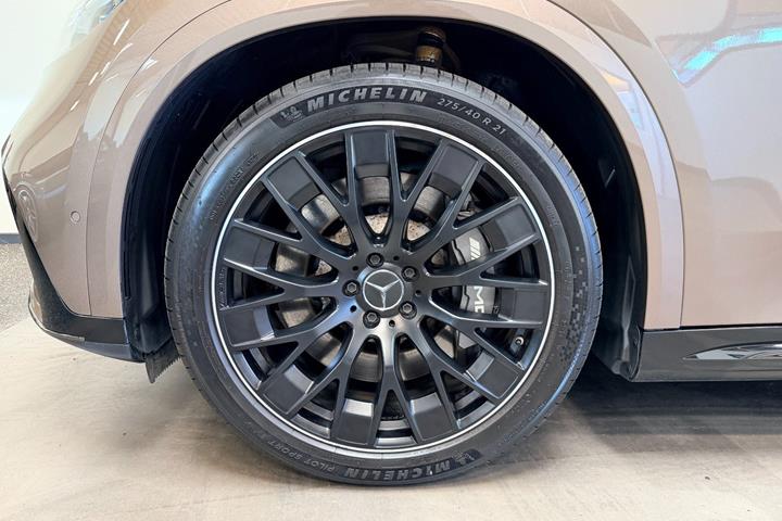 Brun Mercedes EQE43 SUV fra 2023