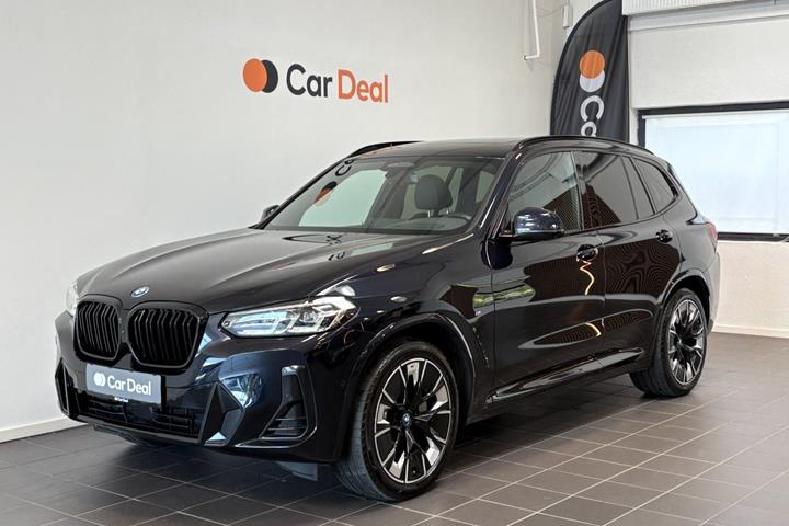 Sort BMW iX3 fra 2023